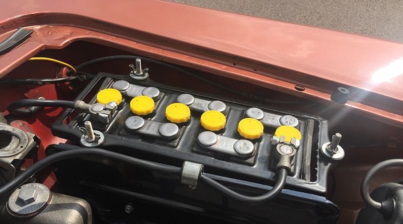 1957 Frod Thunderbird 183 Classic Battery 2.jpg 1957 Frod Thunderbird 183 Classic Battery 2.jpg